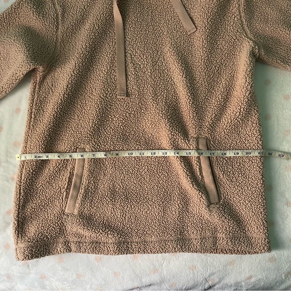 A&F | Sherpa Hoodie - Picture 3 of 6